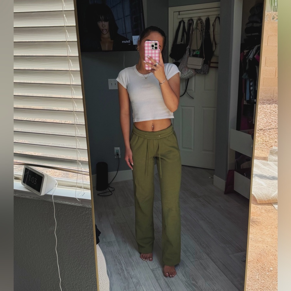 Lululemon Straight Leg Sweatpants